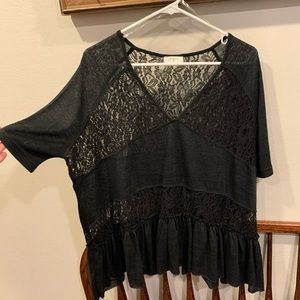 Umgee kimono sleeve lace top